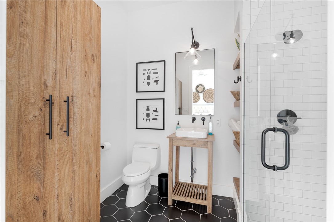 Oak Hollow - Residential