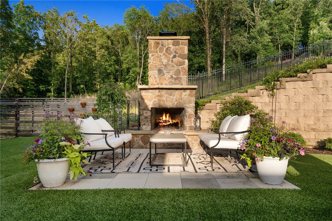 Oak Hollow - Residential