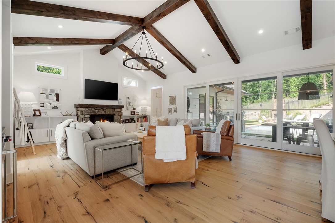 Oak Hollow - Residential