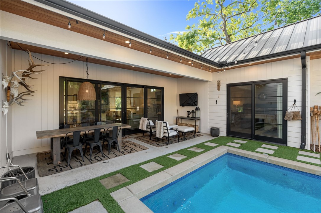 Oak Hollow - Residential