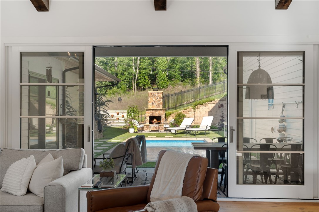 Oak Hollow - Residential