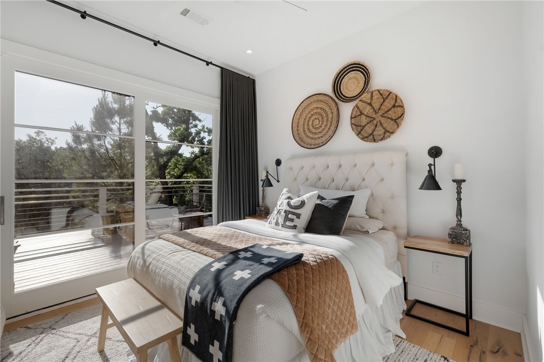 Oak Hollow - Residential