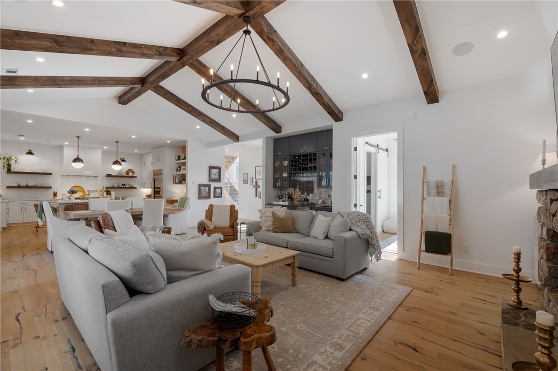 Oak Hollow - Residential