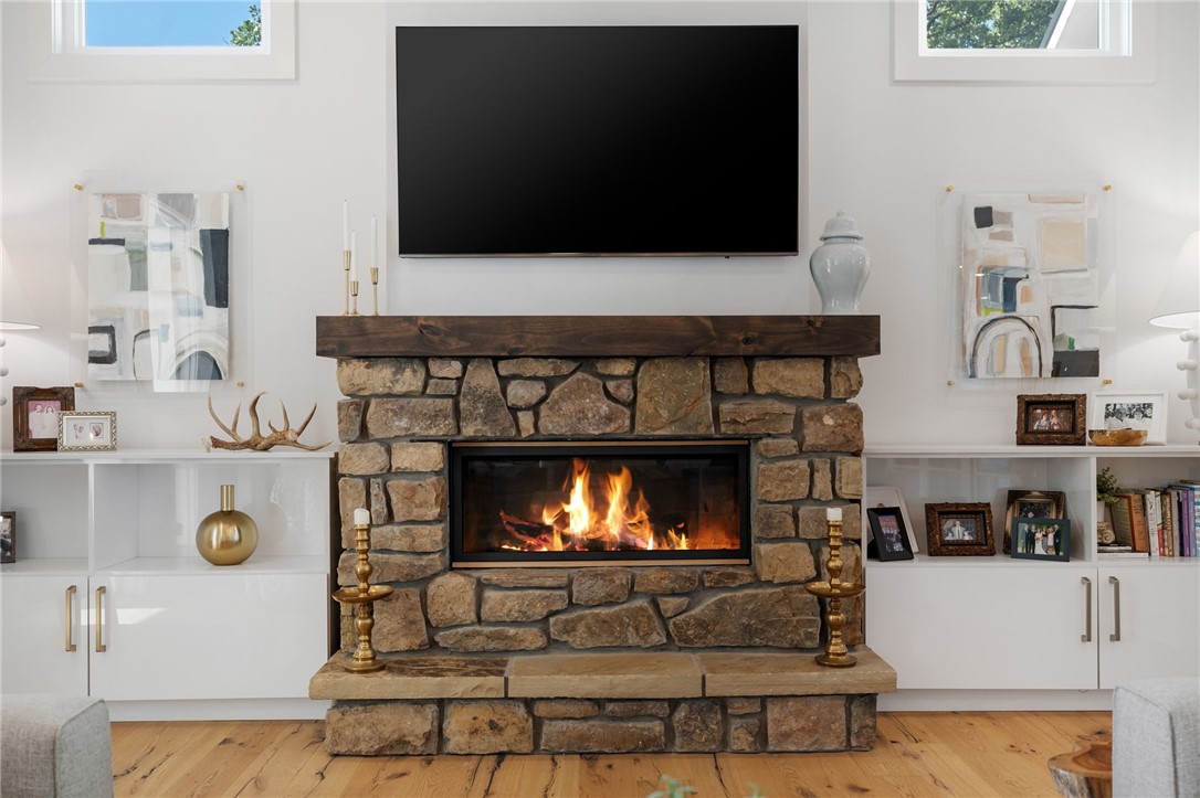 Oak Hollow - Residential