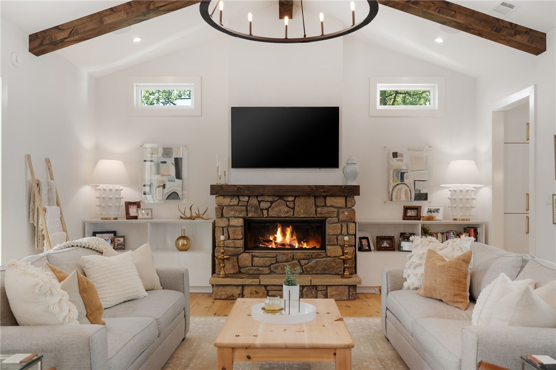 Oak Hollow - Residential