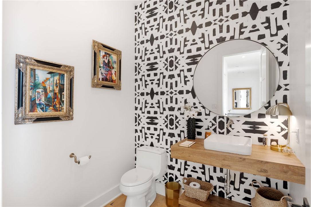 Oak Hollow - Residential