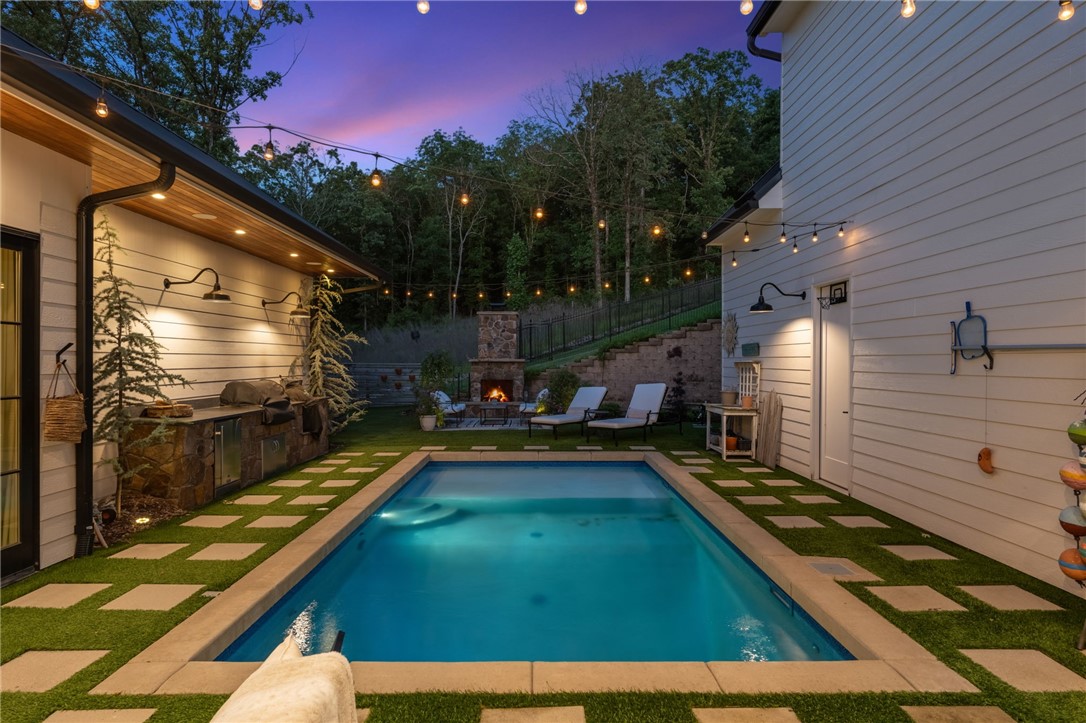 Oak Hollow - Residential