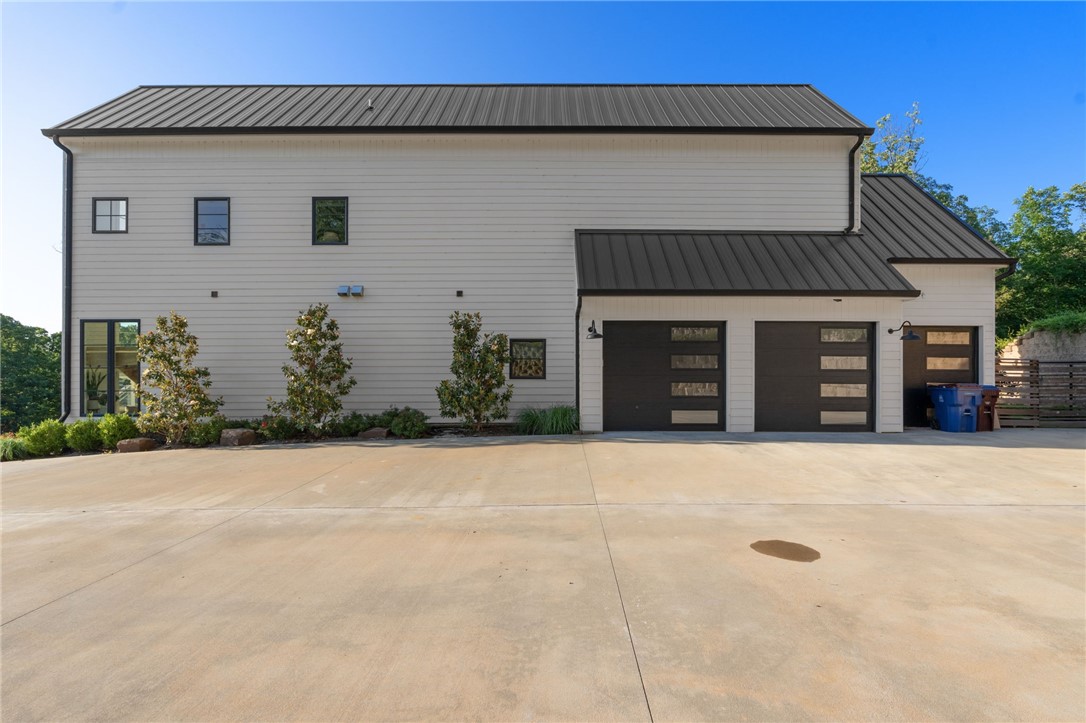 Oak Hollow - Residential