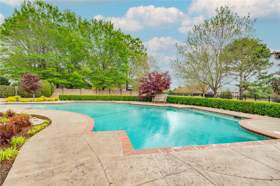 Pinnacle Sub Ph 1, The Rogers - Residential