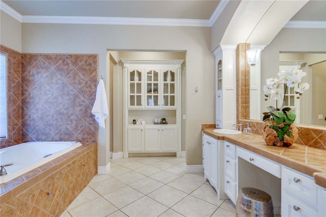 Pinnacle Sub Ph 1, The Rogers - Residential