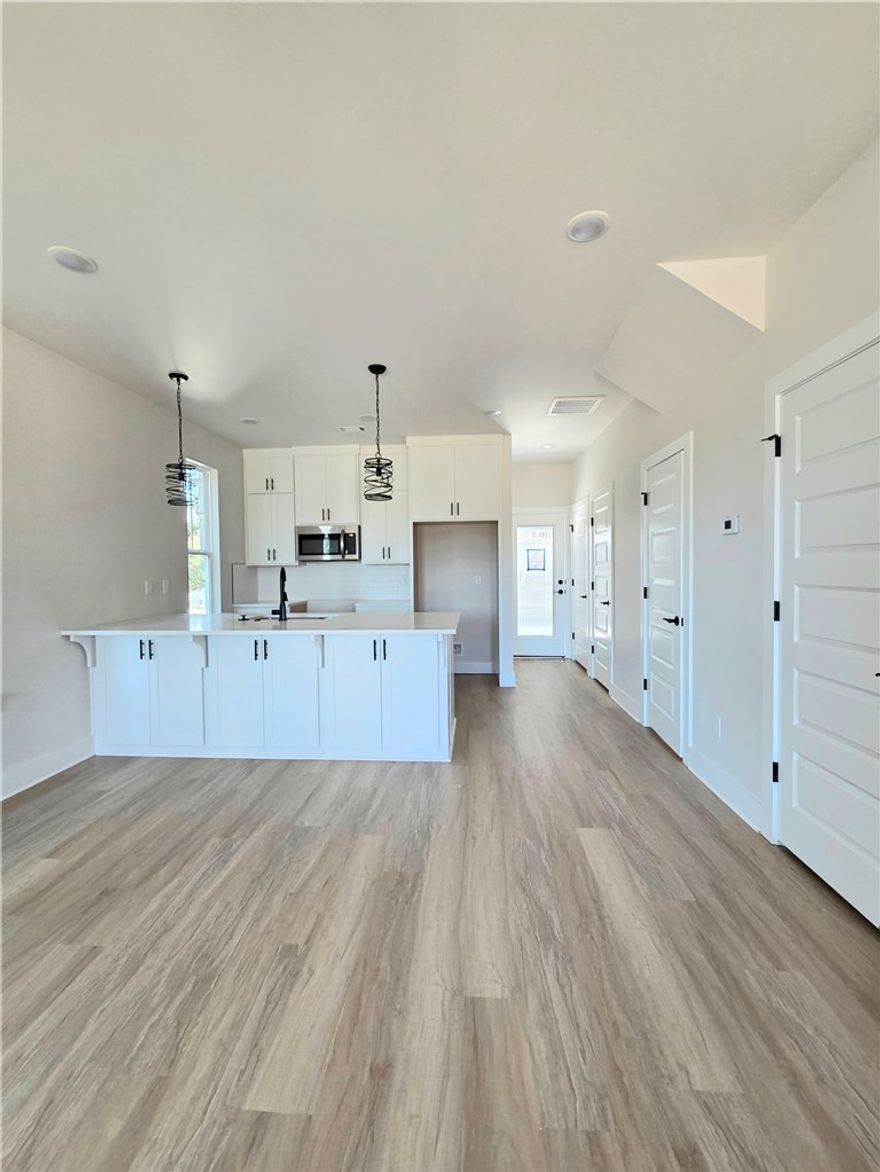 Welcome to Ozark Flyway! Where comfort meets convenience just minutes from the University of
Arkansas. These thoughtfully designed townhomes offer a fresh, low-maintenance lifestyle in a location
that keeps you close to everyday essentials. Inside, you’ll find a bright open-concept living and kitchen
area that feels welcoming and functional, perfect for relaxing at home or hosting friends. Upstairs living
spaces provide separation and privacy, creating an easy flow for daily routines. Outside, future green
spaces are designed with community in mind, featuring a picnic area, benches, a fire pit, and bike racks
for added convenience. Whether you’re heading to class, work, or the nearby trails, everything you need
is within reach. Now leasing and move-in ready for late spring and summer. Schedule your tour today!