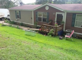 New Roof in 2018, double wide manufacture home (VINhotn12c10943 2001fltw Oakwood MH), with large rooms perfect for any sized family, with 2.69 acres of land, great view, peaceful, there is a good size shed with electric on side back of the house, also extra room or sun room located off the utility room, this beautiful properly is perfect for people that like privacy, there is no need for a privacy fence here. Make an appointment to view today.