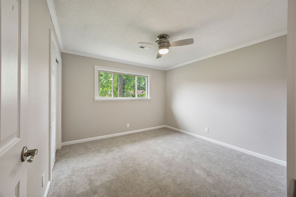 Rolling Oaks Sub Unit 2 Rogers - Residential