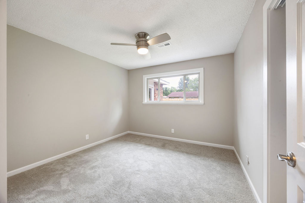 Rolling Oaks Sub Unit 2 Rogers - Residential