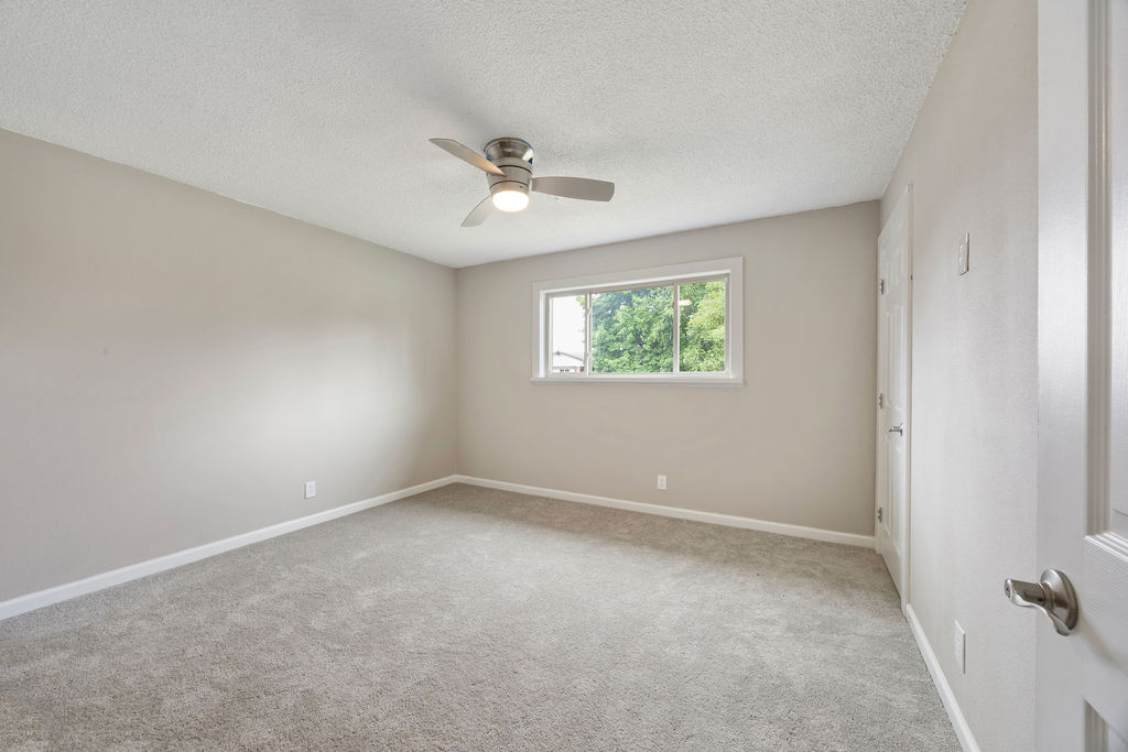 Rolling Oaks Sub Unit 2 Rogers - Residential