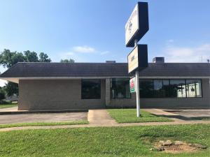 Just under 3700sqft commercial building with highway frontage with high volume traffic exposure. Currently equipped for food service, but endless possibilities for your business.