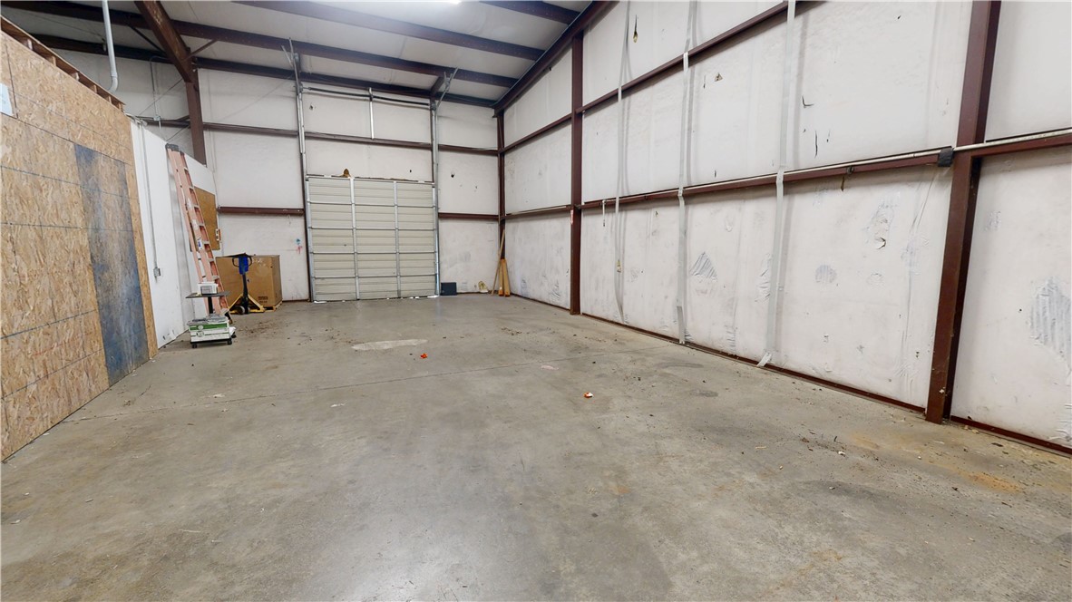 Space Center Hpr - Commercial Lease