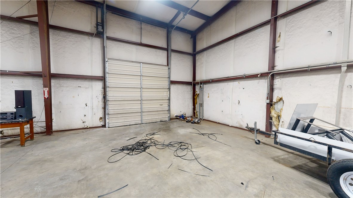 Space Center Hpr - Commercial Lease