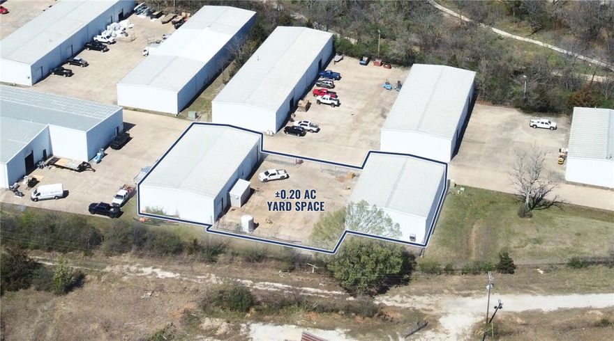 Less than 1 mile from I-49
±2,000 SF Office  |  ±6,000 SF Warehouse
Tenant responsible for separately metered utilities
A fantastic use for dry storage, contracting warehouse, or light industrial purpose

Grade level doors: 4 (10' x 8', 10 x 12', 14 x 16')
Min wall height: 17' x 4''
Max clear span: 15' x 8''
Peak height: 18' x 10''