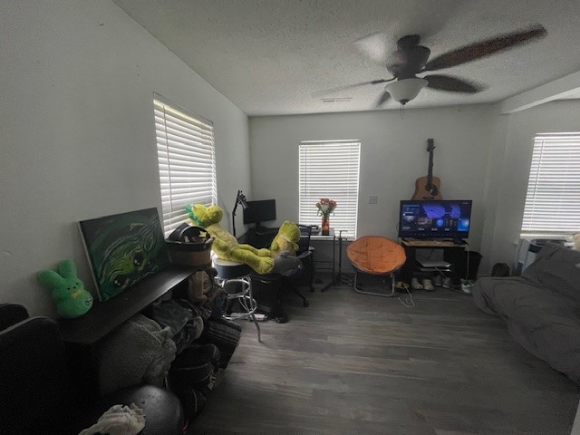 23-18-30-SPRINGDALE - Residential