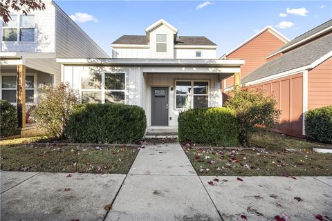 Photo of 2023 S Florida Way, Fayetteville, AR 72701 (MLS # 1327970)