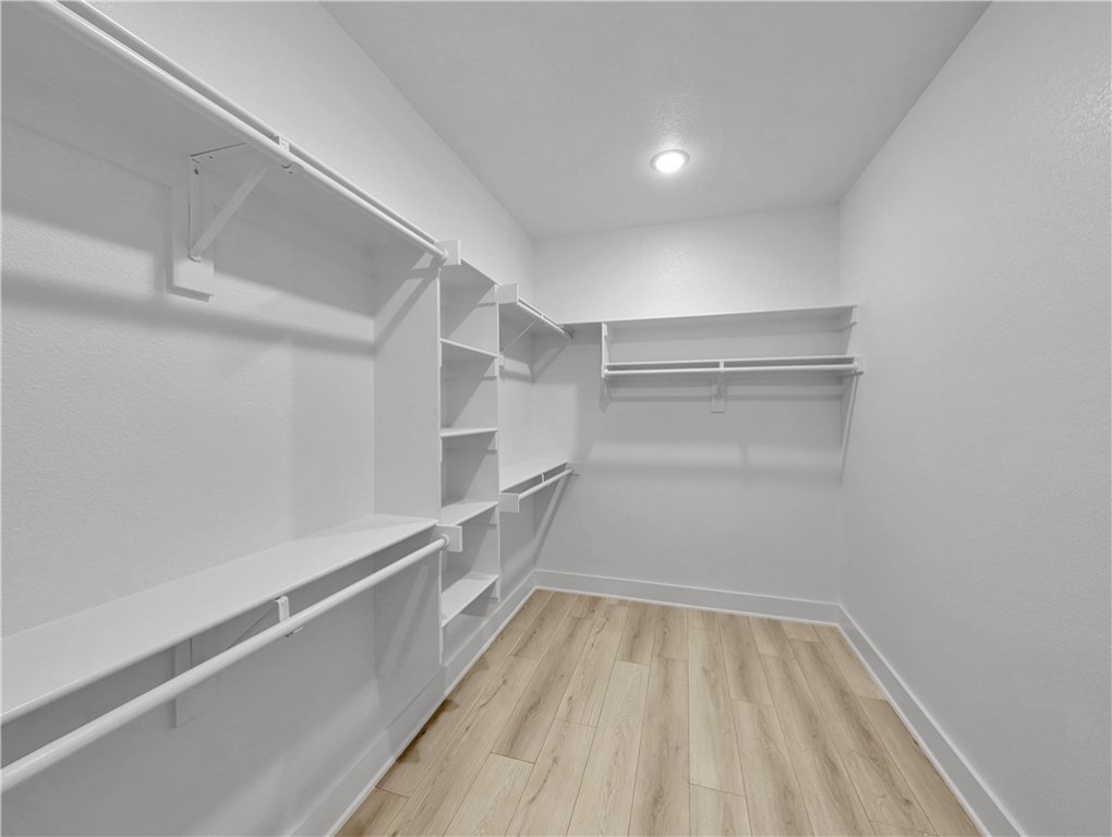 TIREE SUB - Residential
