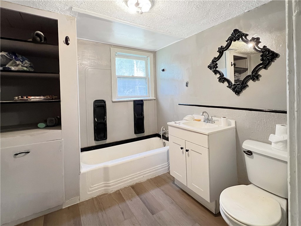 16-18-33-GENTRY - Residential