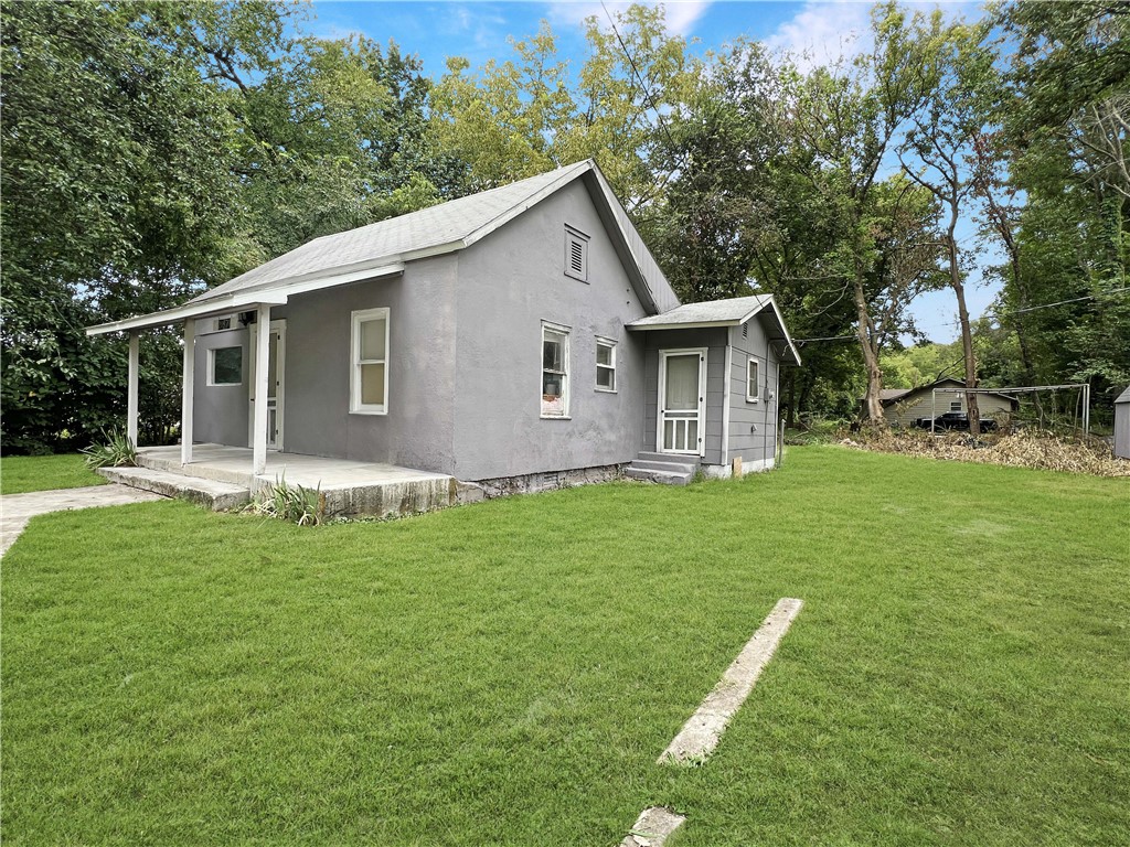 16-18-33-GENTRY - Residential