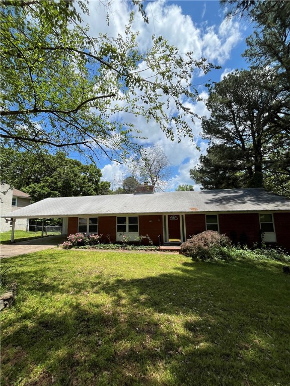 Welcome to this charming 3 bedroom, 2 bathroom home located in Fayetteville, AR. This cozy abode boasts all appliances included, a wood burning fireplace, and beautiful hardwood floors throughout. Enjoy entertaining in the formal dining room or relaxing in the breakfast nook. Step outside to the fenced backyard with a veggie garden, perfect for those with a green thumb. The back porch deck is ideal for enjoying the fresh air and sunshine. Don't miss out on the opportunity to make this house your home! Property good for students, easy access to campus, near bus stop