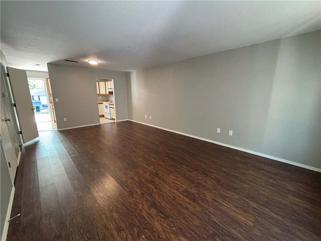 SEQUOYAH SOUTH PH I - Residential Lease