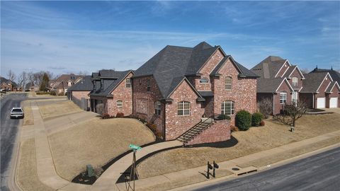 Photo of 3901 NE Cadbury Avenue, Bentonville, AR 72712 (MLS # 1335791)
