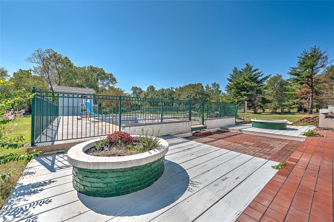 Clear Creek - Residential