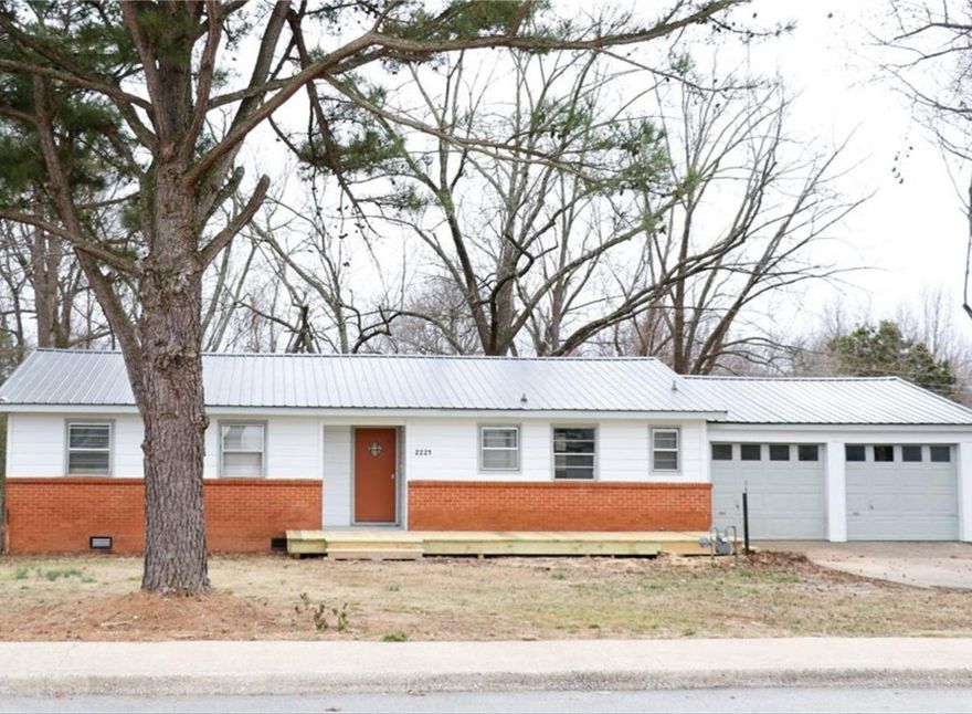 Charming 3-bedroom, 2-bath home in a great central Fayetteville location! Enjoy a large fenced backyard and deck, perfect for relaxing or entertaining. Close to the University of Arkansas, shopping, and restaurants with quick access to I-49. Special situation, please contact agent for details.