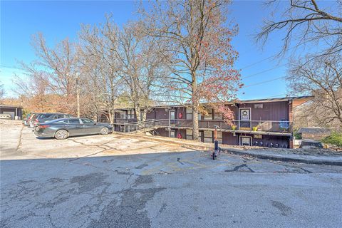 Apartment in Fayetteville AR 7 University Avenue 3.jpg