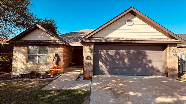 509 W WORCHESTER, SILOAM SPRINGS, AR 72761 - Image 8e27be8ab6b67b4adf5f2aaff5f4e426/1095862962
