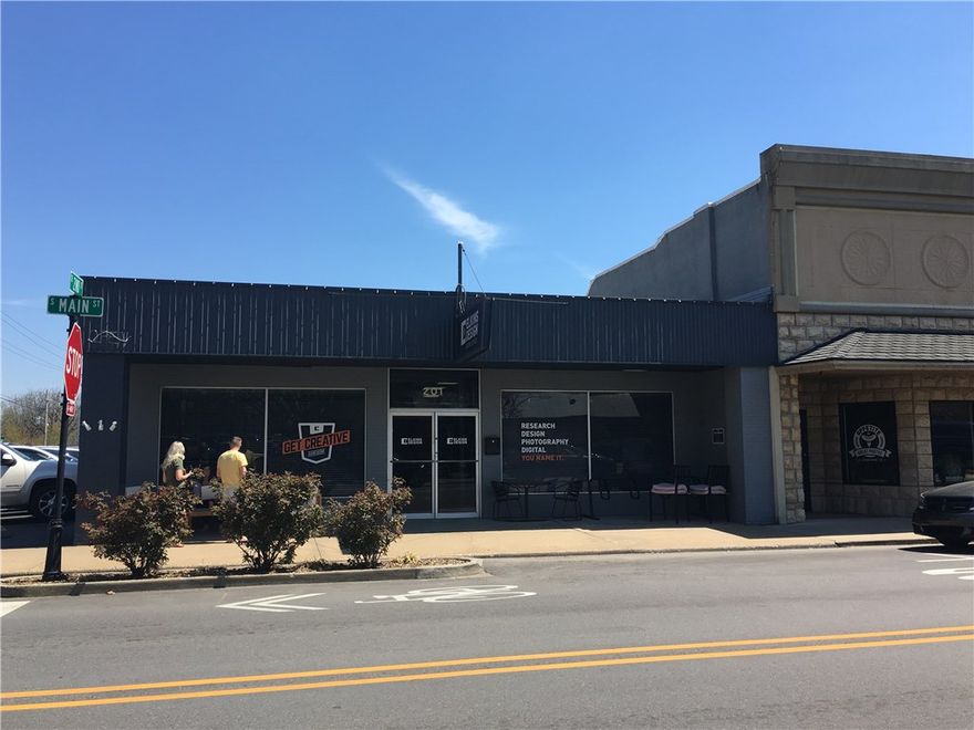 Office building for sale in a great location just one block off the Bentonville Square.  Located near the current Walmart Home Office and the future Walmart Home Office.  Within walking distance to many retailers and restaurants.  This building comes with 16 parking spaces.