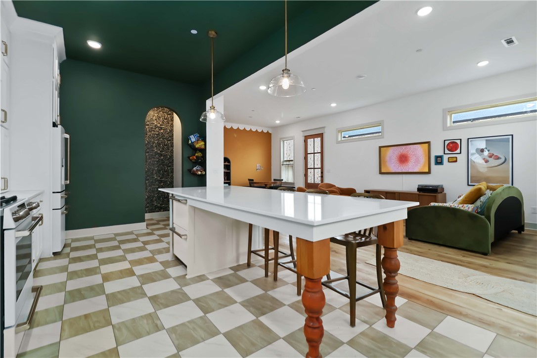 Bellview Place Rogers - Residential