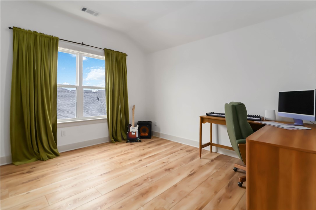 Bellview Place Rogers - Residential