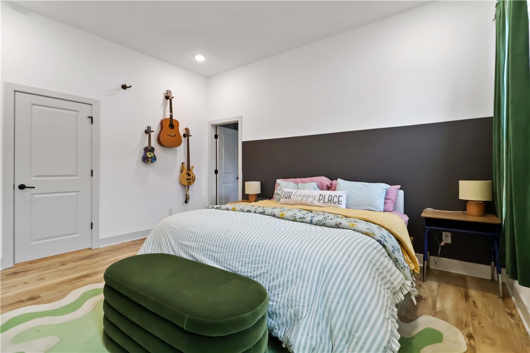 Bellview Place Rogers - Residential