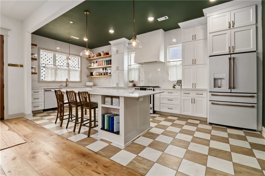 Bellview Place Rogers - Residential