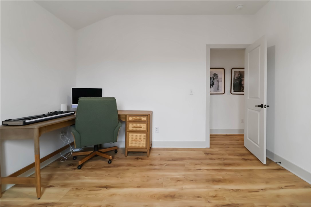 Bellview Place Rogers - Residential