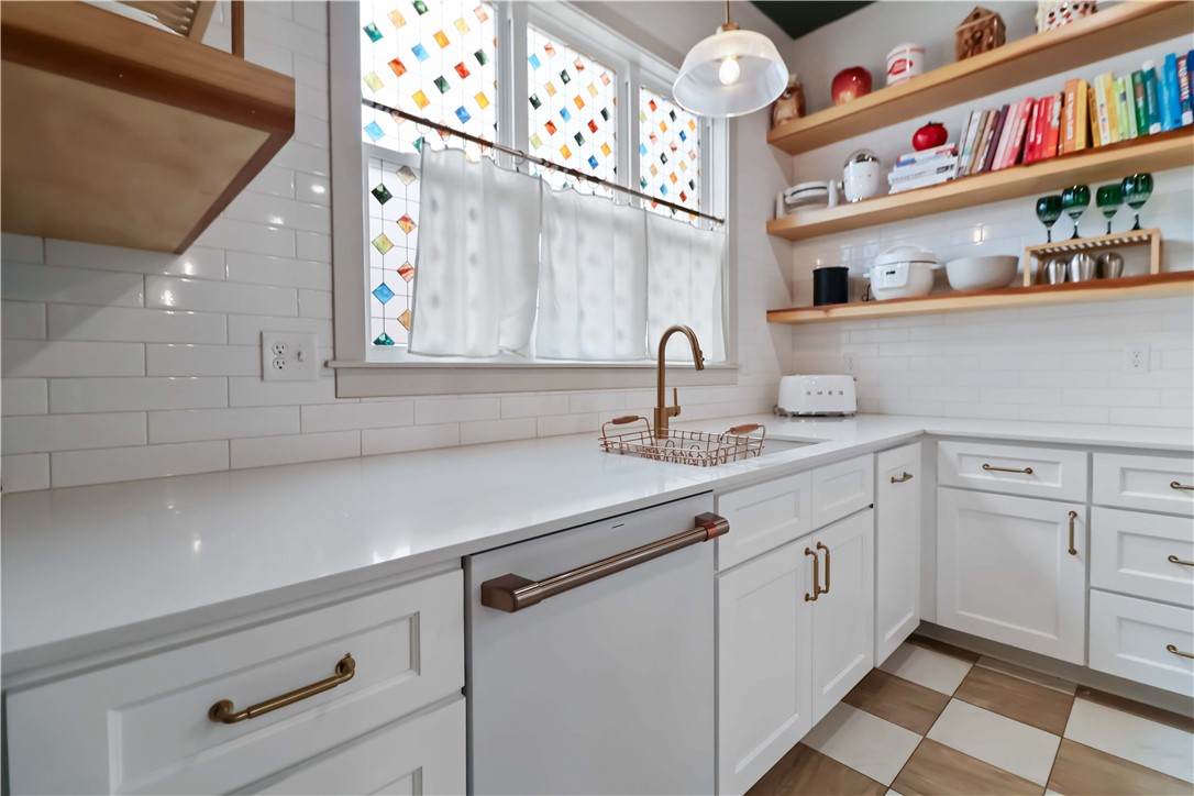 Bellview Place Rogers - Residential