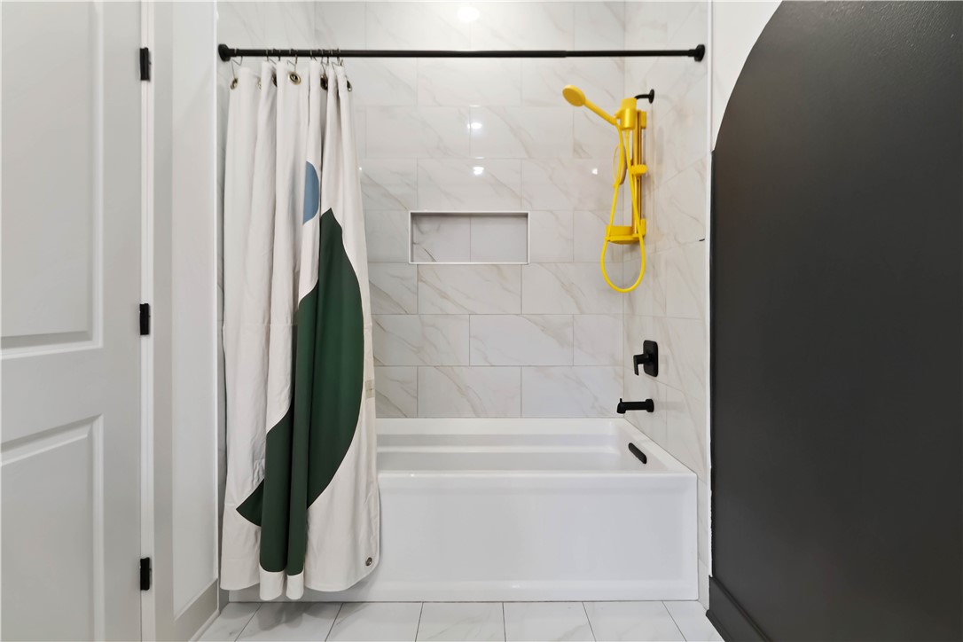 Bellview Place Rogers - Residential