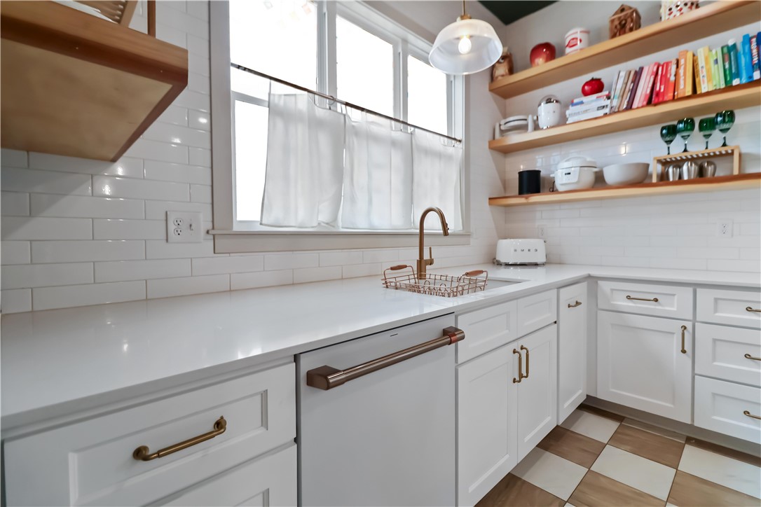 Bellview Place Rogers - Residential