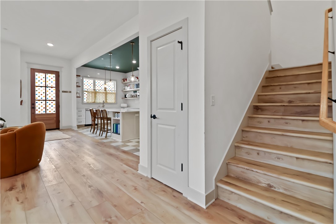 Bellview Place Rogers - Residential