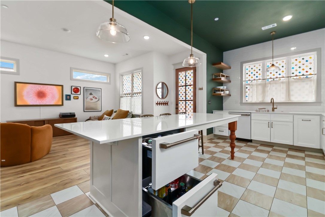 Bellview Place Rogers - Residential