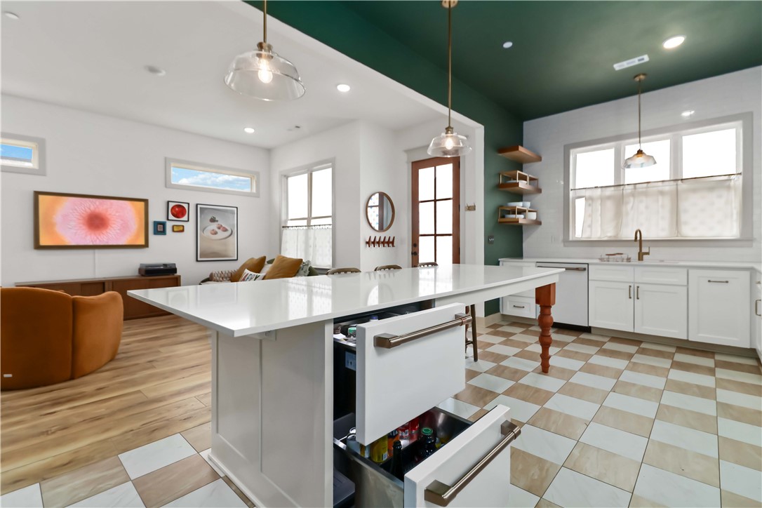 Bellview Place Rogers - Residential