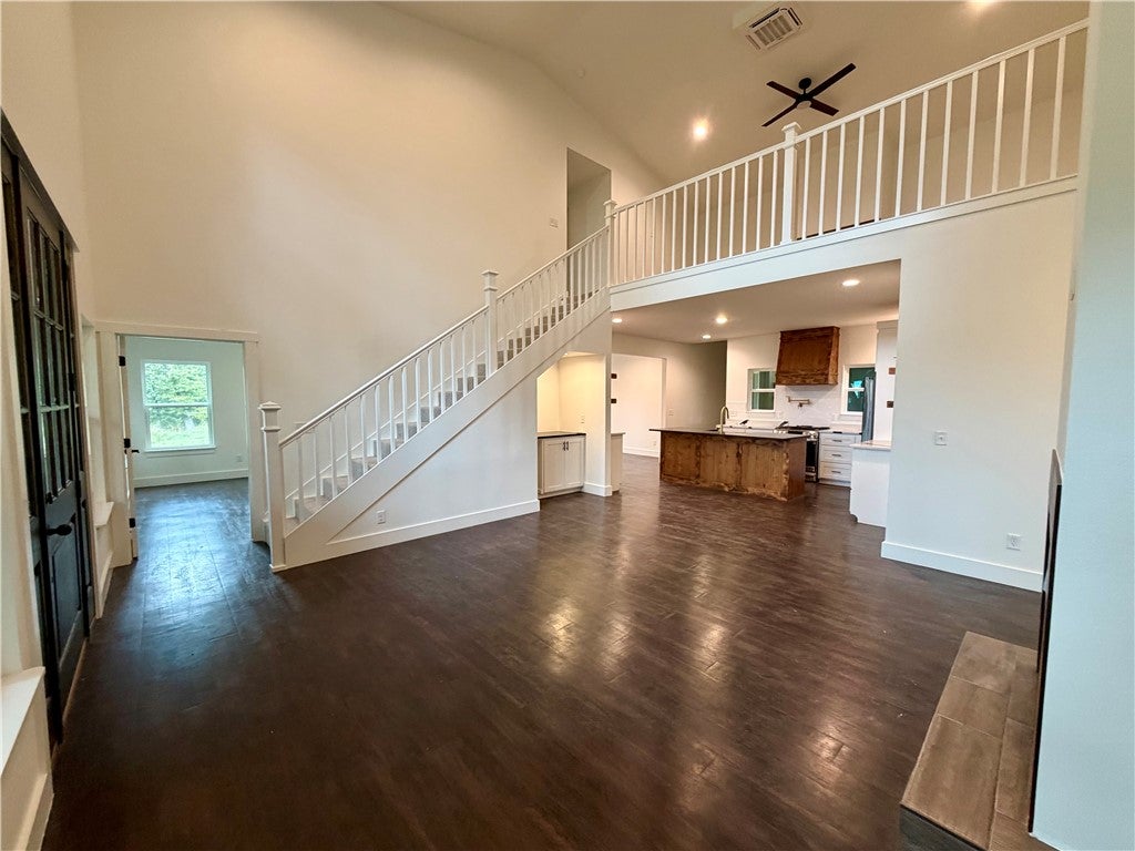 505 Madison 7083