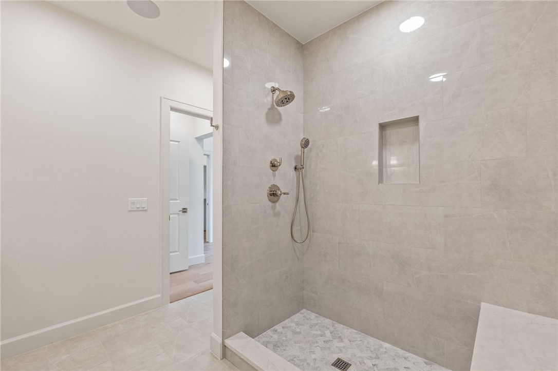 ORCHARD ADD-BENTONVILLE - Residential