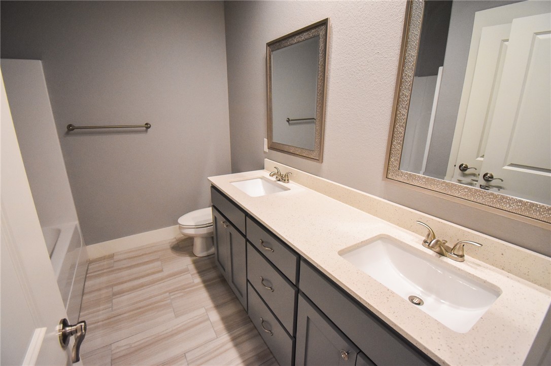 Town Homes At Forest Hills - Residential Lease